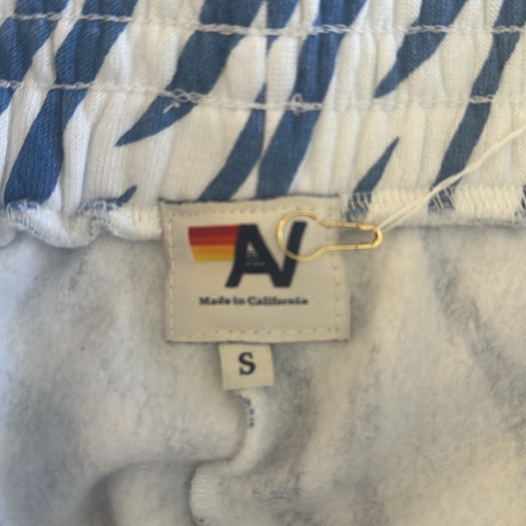 aviator nation jogger sweat shorts size small tiger print blue - Picture 3 of 4